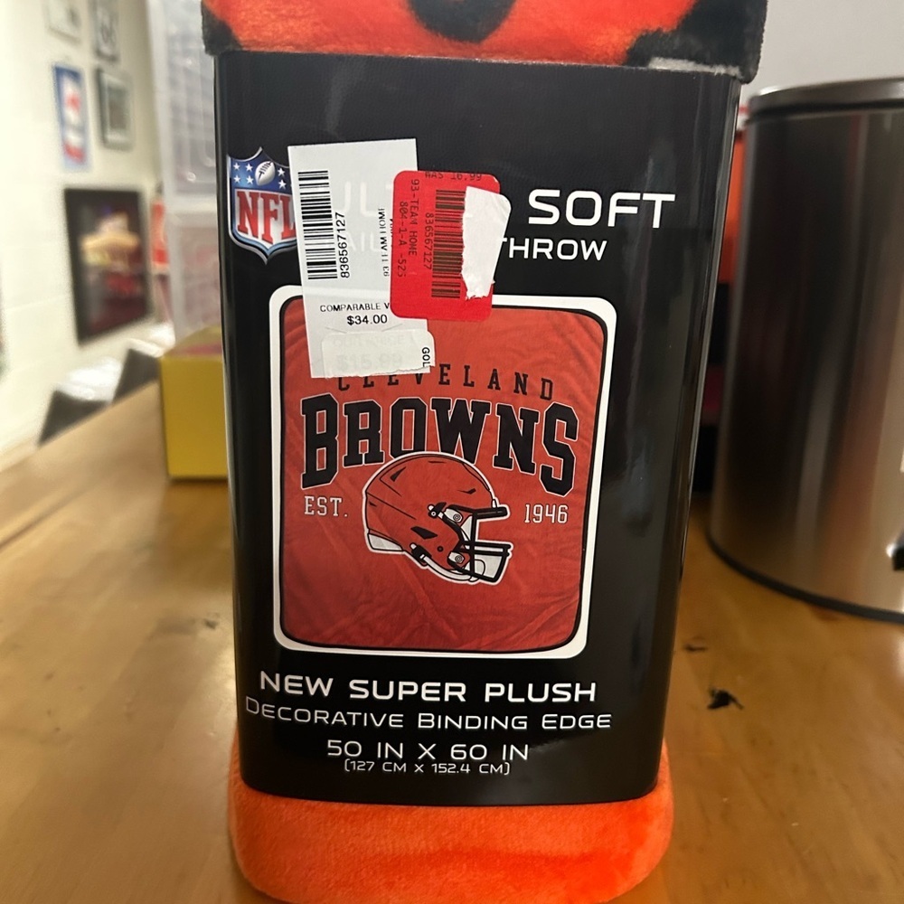 New NFL Cleveland Browns Soft Fleece Throw Blanket 50" X 60" NWT